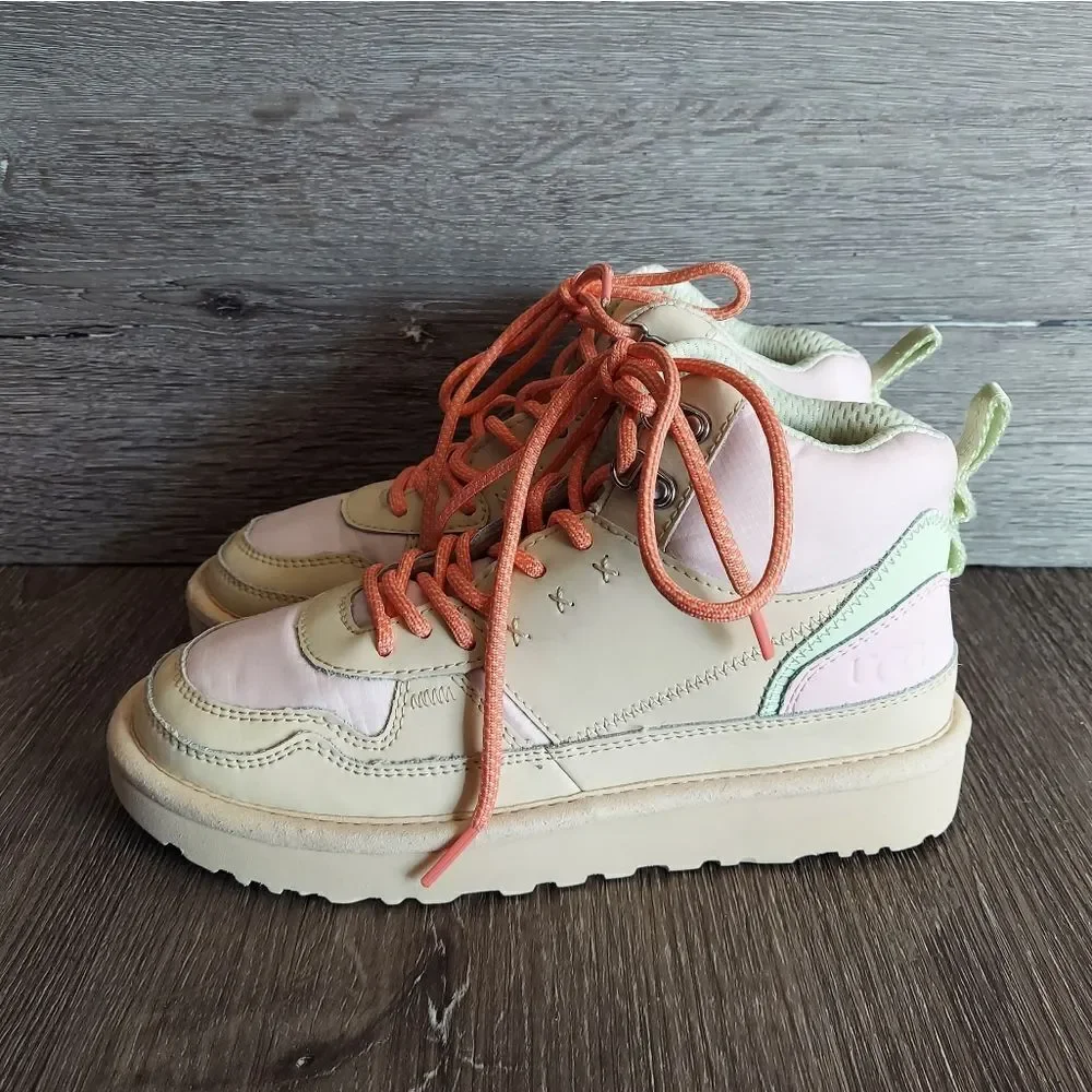 Womens UGG Highland Hi Heritage Sneaker Size 6